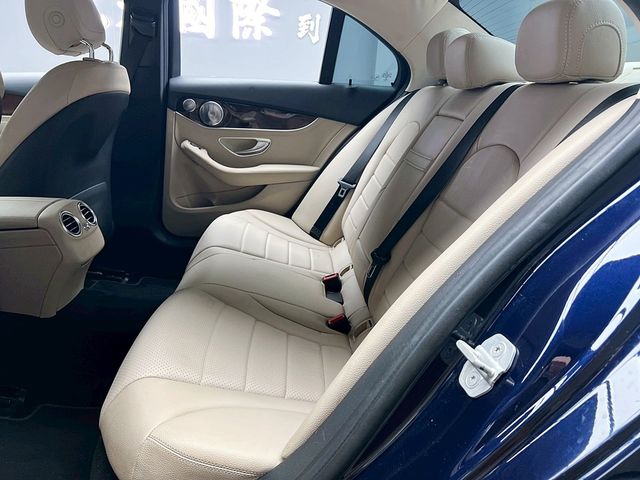 M-BENZ賓士 C300  第13張相片
