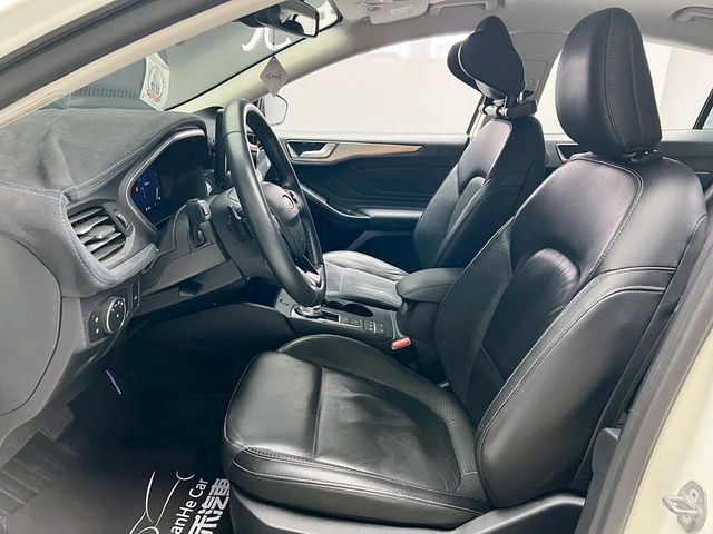 FORD福特 FOCUS  第11張相片