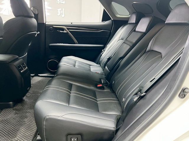 LEXUS凌志 RX450H  第13張相片