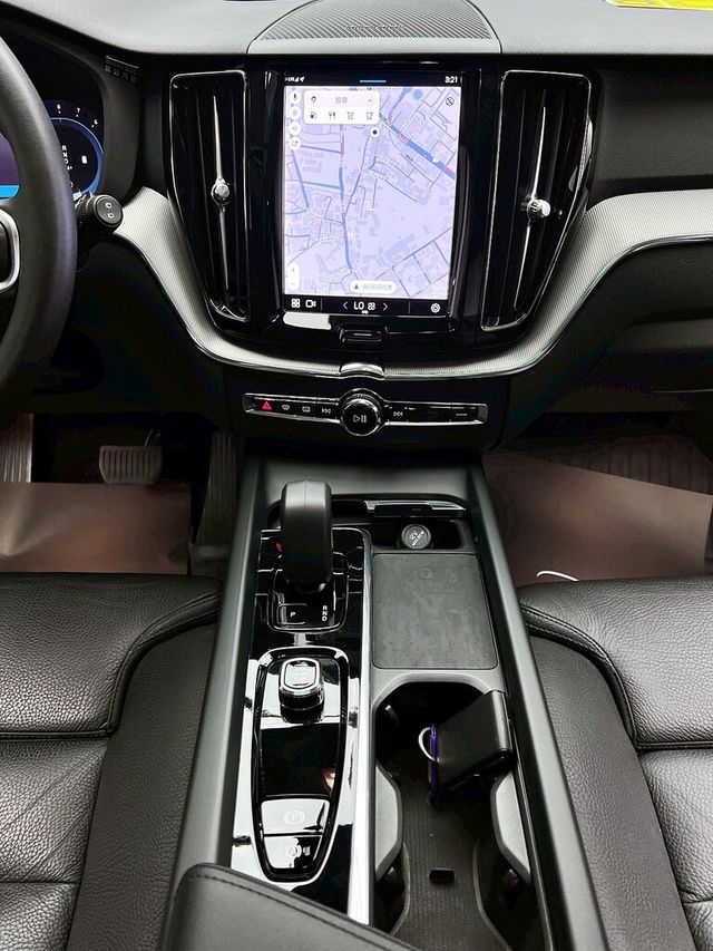 VOLVO富豪 XC60  第16張相片