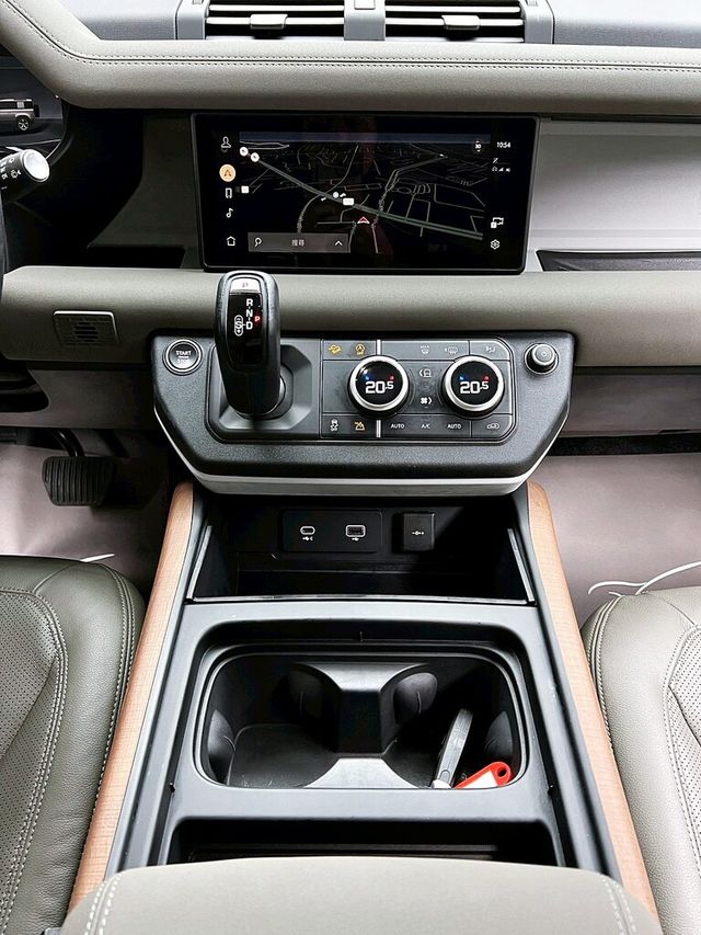 LAND ROVER路華 DEFENDER  第15張相片