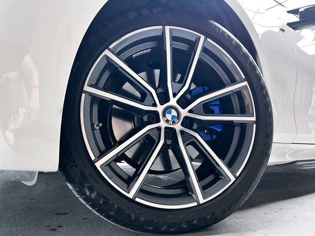 BMW寶馬 330I  第8張相片