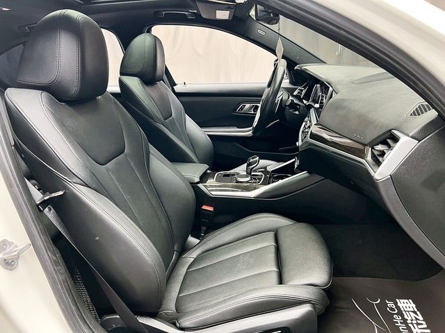 BMW寶馬 330I  第12張相片
