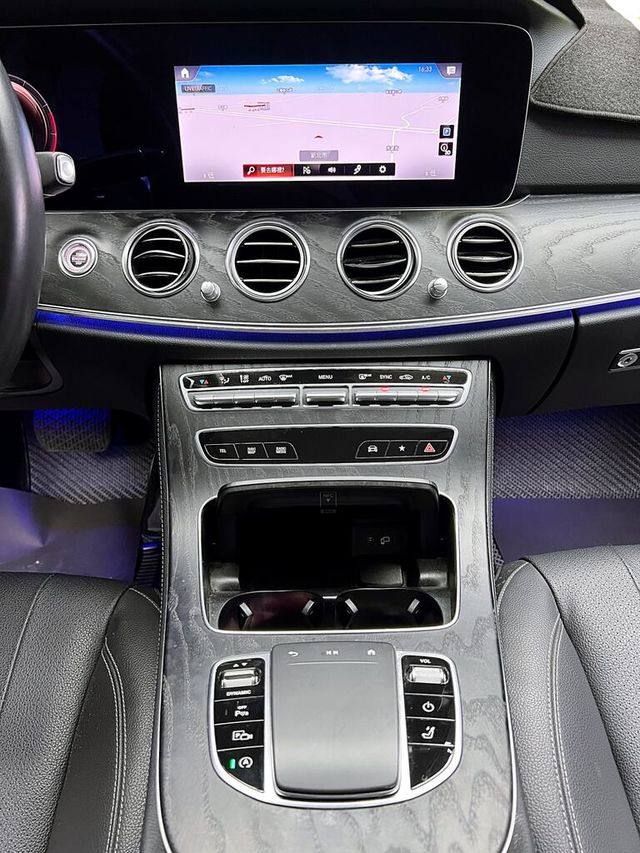 M-BENZ賓士 E200 ESTATE  第16張相片