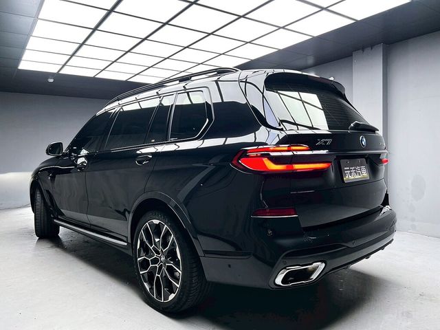 BMW寶馬 X7 XDRIVE40I  第4張相片