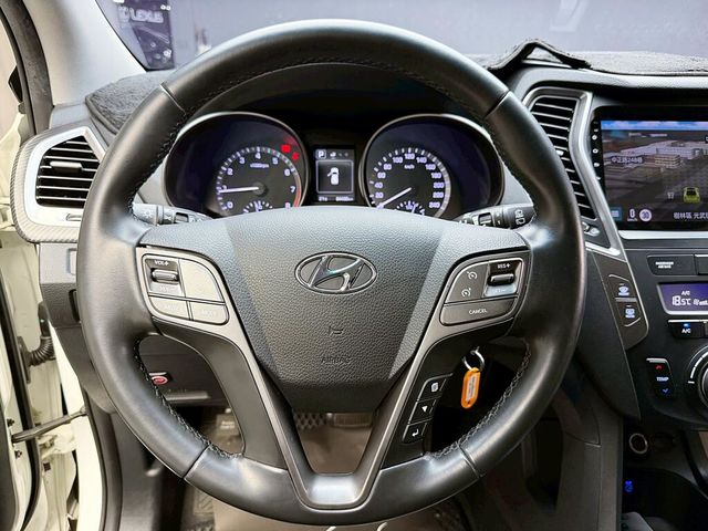 HYUNDAI現代 SANTA FE  第15張相片