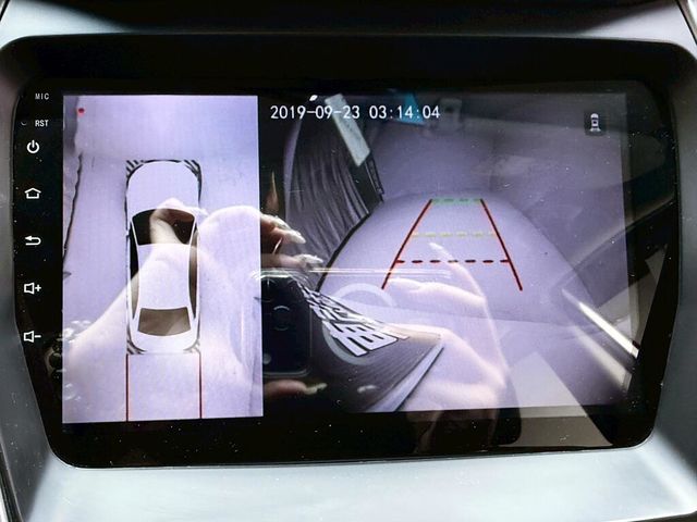 HYUNDAI現代 SANTA FE  第18張相片