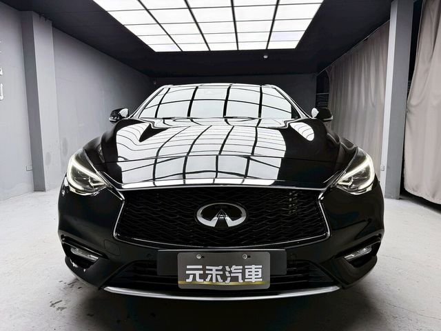 INFINITI無限 Q30  第2張相片