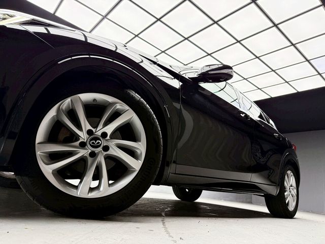 INFINITI無限 Q30  第8張相片