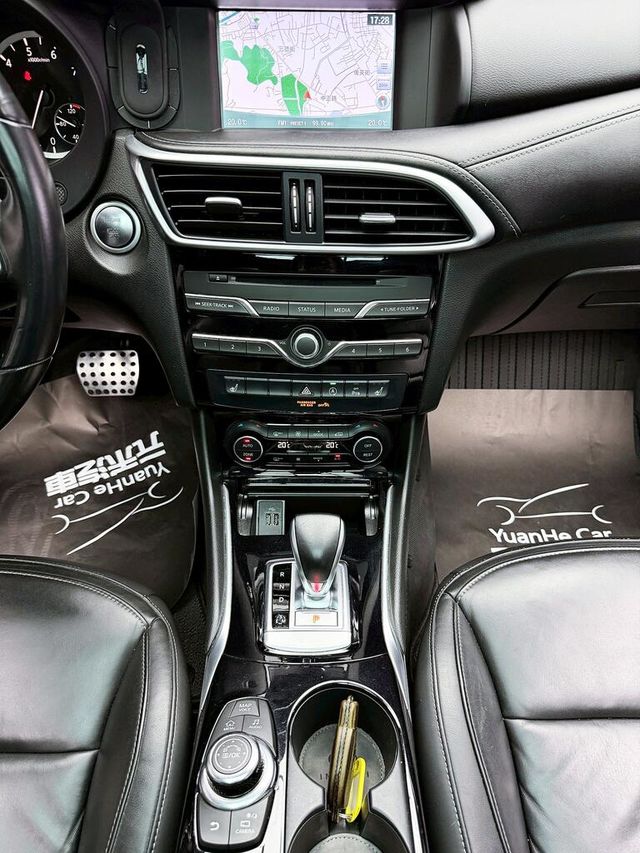 INFINITI無限 Q30  第16張相片