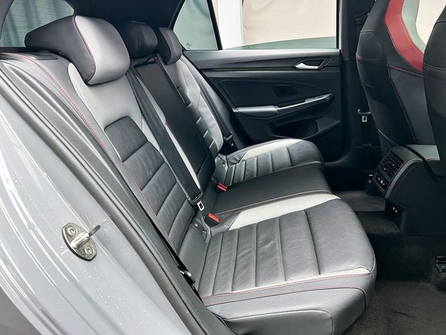 VOLKSWAGEN福斯 GOLF GTI  第14張相片