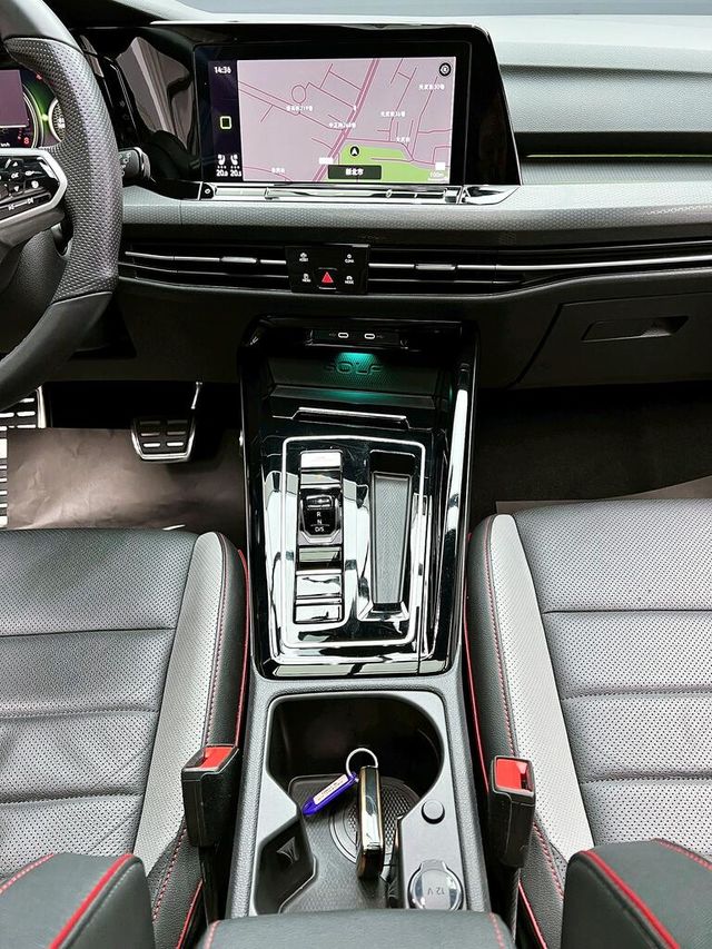 VOLKSWAGEN福斯 GOLF GTI  第16張相片