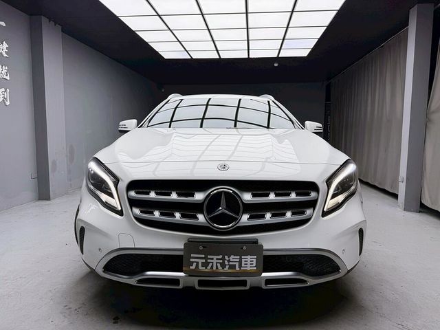 M-BENZ賓士 GLA200D  第2張相片