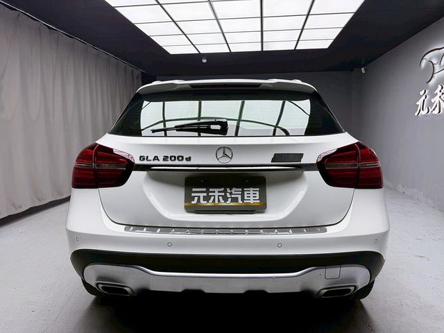 M-BENZ賓士 GLA200D  第5張相片