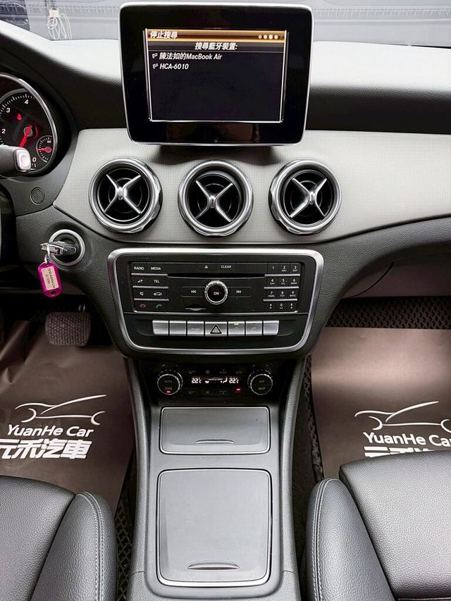 M-BENZ賓士 GLA200D  第16張相片