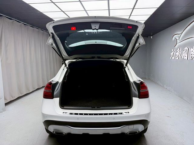 M-BENZ賓士 GLA200D  第18張相片