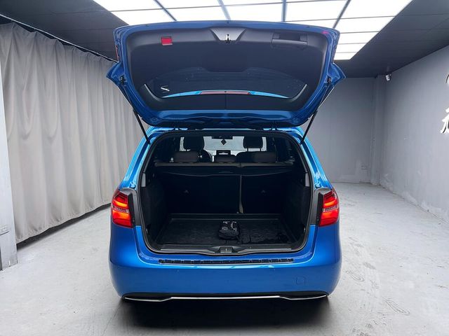 M-BENZ賓士 B180  第19張相片