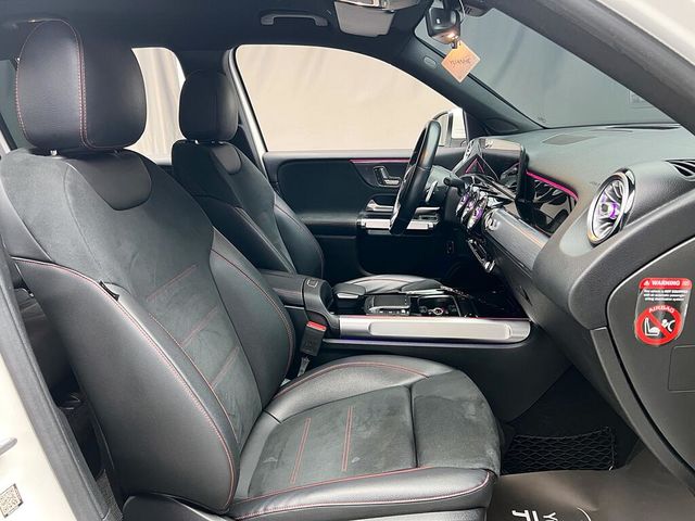 M-BENZ賓士 GLB200  第12張相片