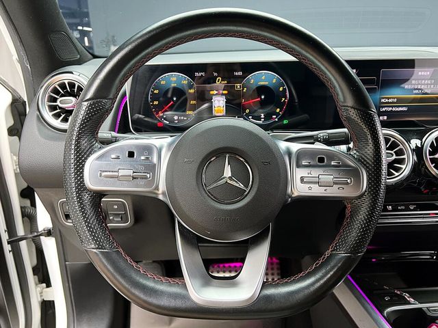 M-BENZ賓士 GLB200  第15張相片