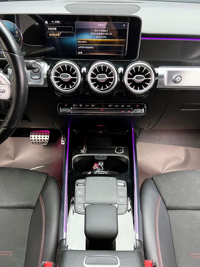 M-BENZ賓士 GLB200  第16張相片