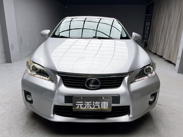 LEXUS凌志 CT200H  第2張相片