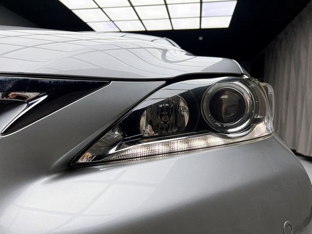 LEXUS凌志 CT200H  第7張相片