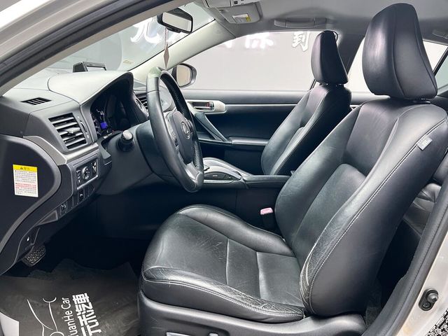 LEXUS凌志 CT200H  第11張相片