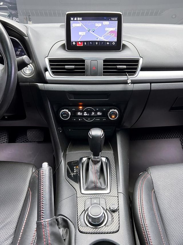 MAZDA馬自達 MAZDA 3  第16張相片