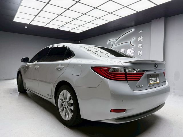 LEXUS凌志 ES300H  第4張相片