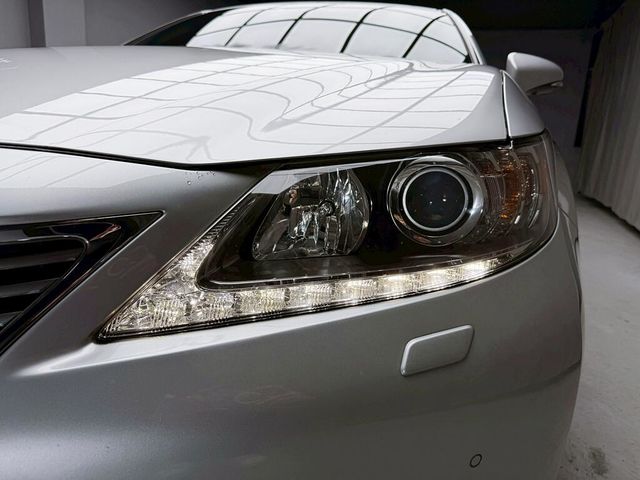 LEXUS凌志 ES300H  第7張相片