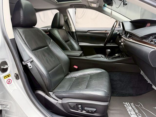 LEXUS凌志 ES300H  第12張相片