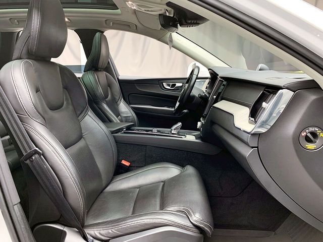 VOLVO富豪 XC60  第12張相片