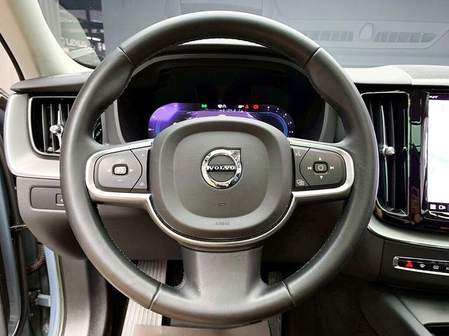 VOLVO富豪 XC60  第15張相片