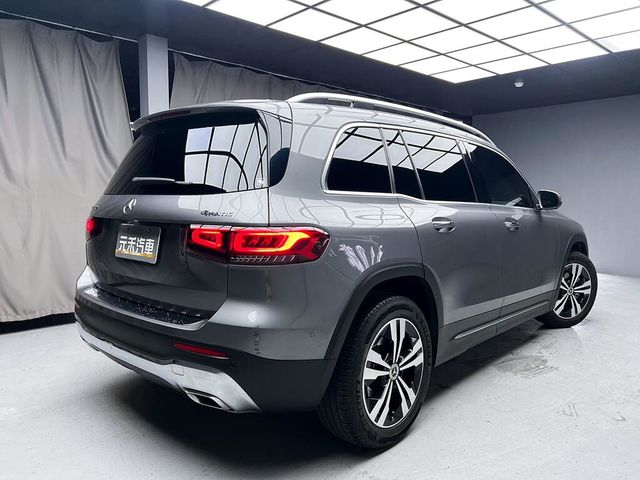 M-BENZ賓士 GLB250  第6張相片