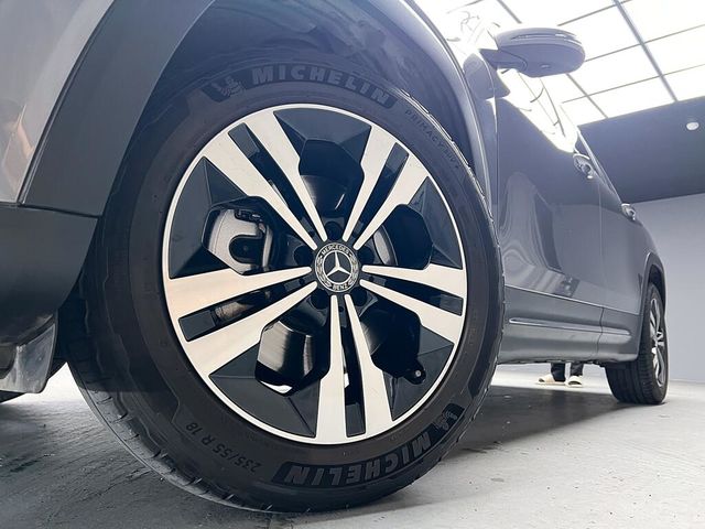 M-BENZ賓士 GLB250  第8張相片