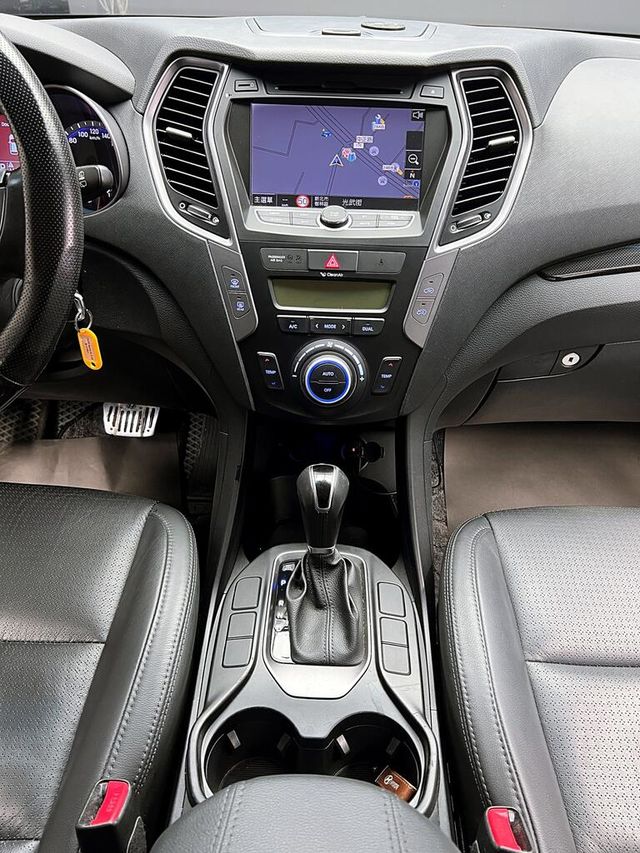 HYUNDAI現代 SANTA FE  第16張相片