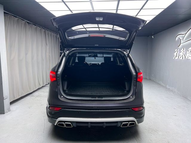 HYUNDAI現代 SANTA FE  第19張相片