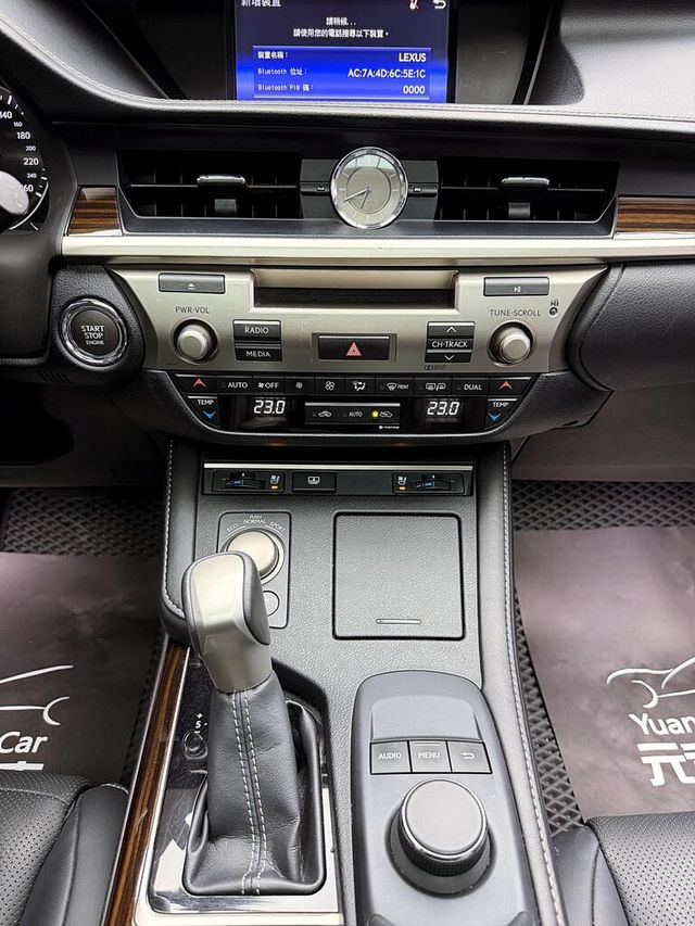 LEXUS凌志 ES200  第16張相片