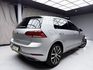 VOLKSWAGEN福斯 GOLF  第6張縮圖