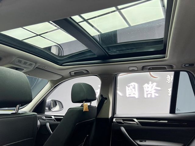 BMW寶馬 X3  第9張相片