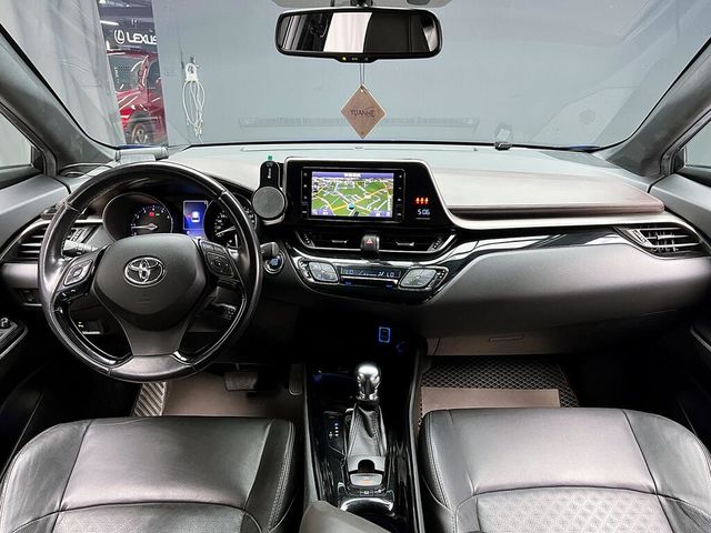 TOYOTA豐田 C-HR  第9張相片