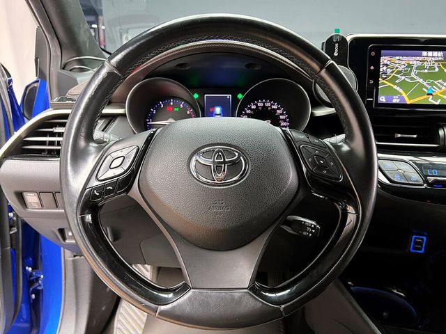 TOYOTA豐田 C-HR  第15張相片