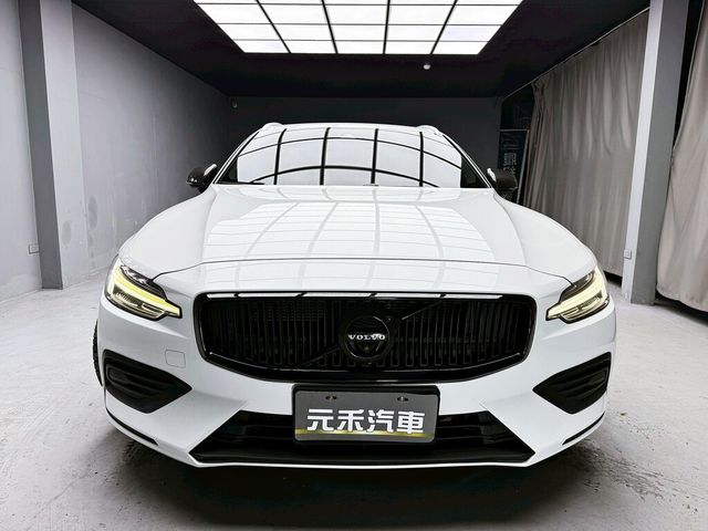 VOLVO富豪 V60  第2張相片