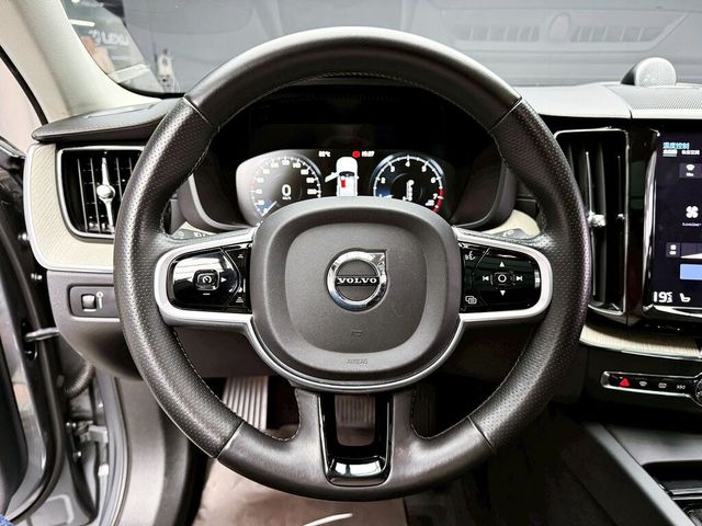 VOLVO富豪 XC60  第15張相片