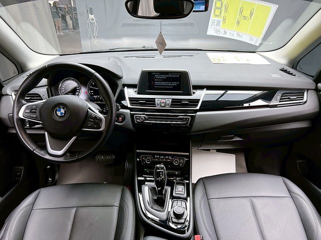 BMW寶馬 218I  第9張相片