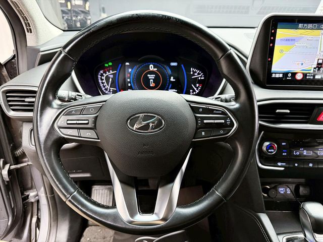 HYUNDAI現代 SANTA FE  第16張相片