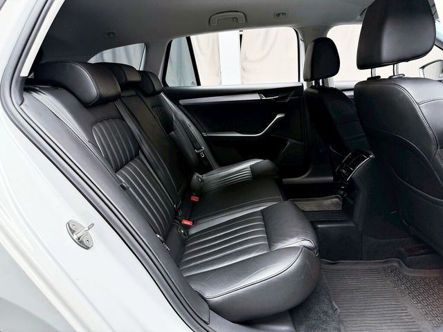 SKODA司科達 SUPERB COMBI  第14張相片