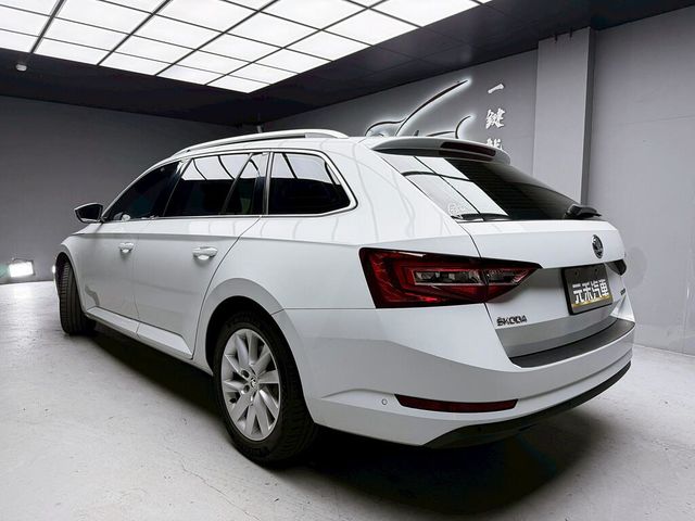 SKODA司科達 SUPERB COMBI  第4張相片
