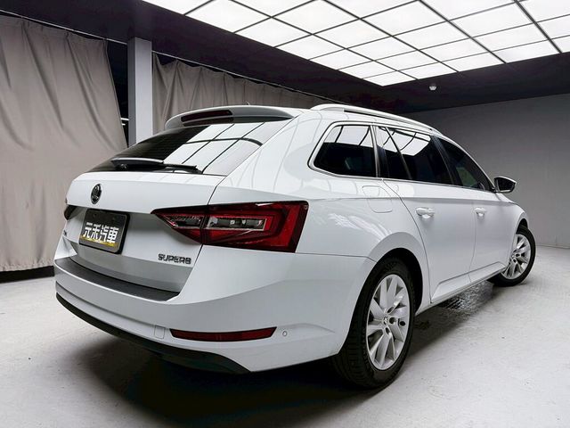 SKODA司科達 SUPERB COMBI  第6張相片
