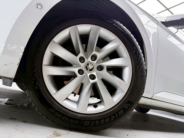 SKODA司科達 SUPERB COMBI  第8張相片